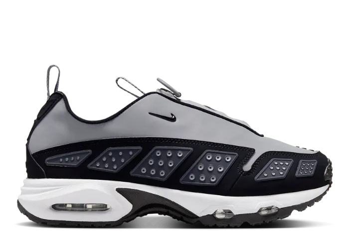 The Women's Nike Air Max Sunder Reflective Silver Releases