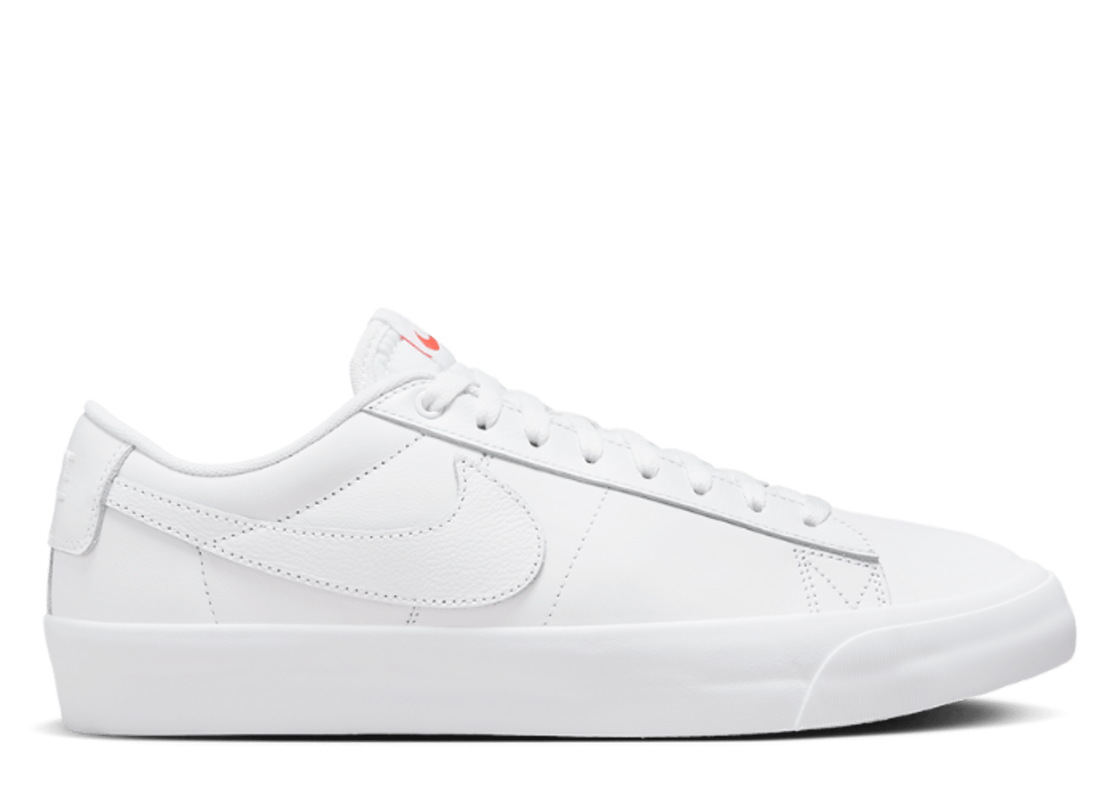 Nike SB Zoom Blazer Low Pro GT ISO Triple White