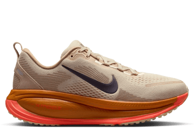 Nike Vomero 18 Running Poets