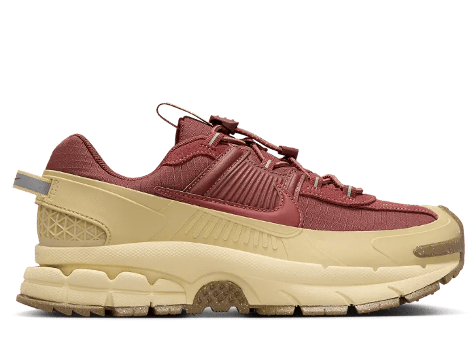 Nike Zoom Vomero 5 Roam Red Team Gold (W)