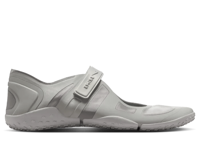 NikeSKIMS Rift Satin Night Silver (W)