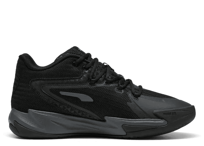 PUMA Dagger Basketball in Black