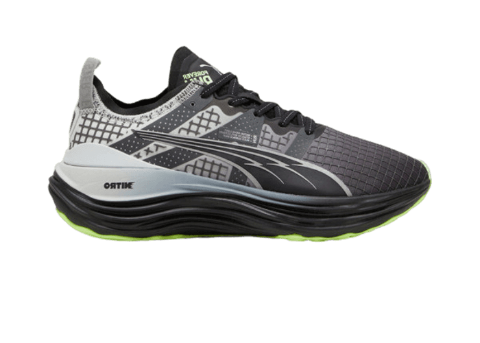 PUMA ForeverRun NITROâ¢ Water-Repellent in Black/Glacial Grey/Fizzy Apple