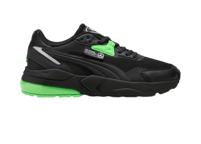 PUMA Mercedes-AMG Petronas F1 Vis2K Sneakers in Black/Flat Dark Grey