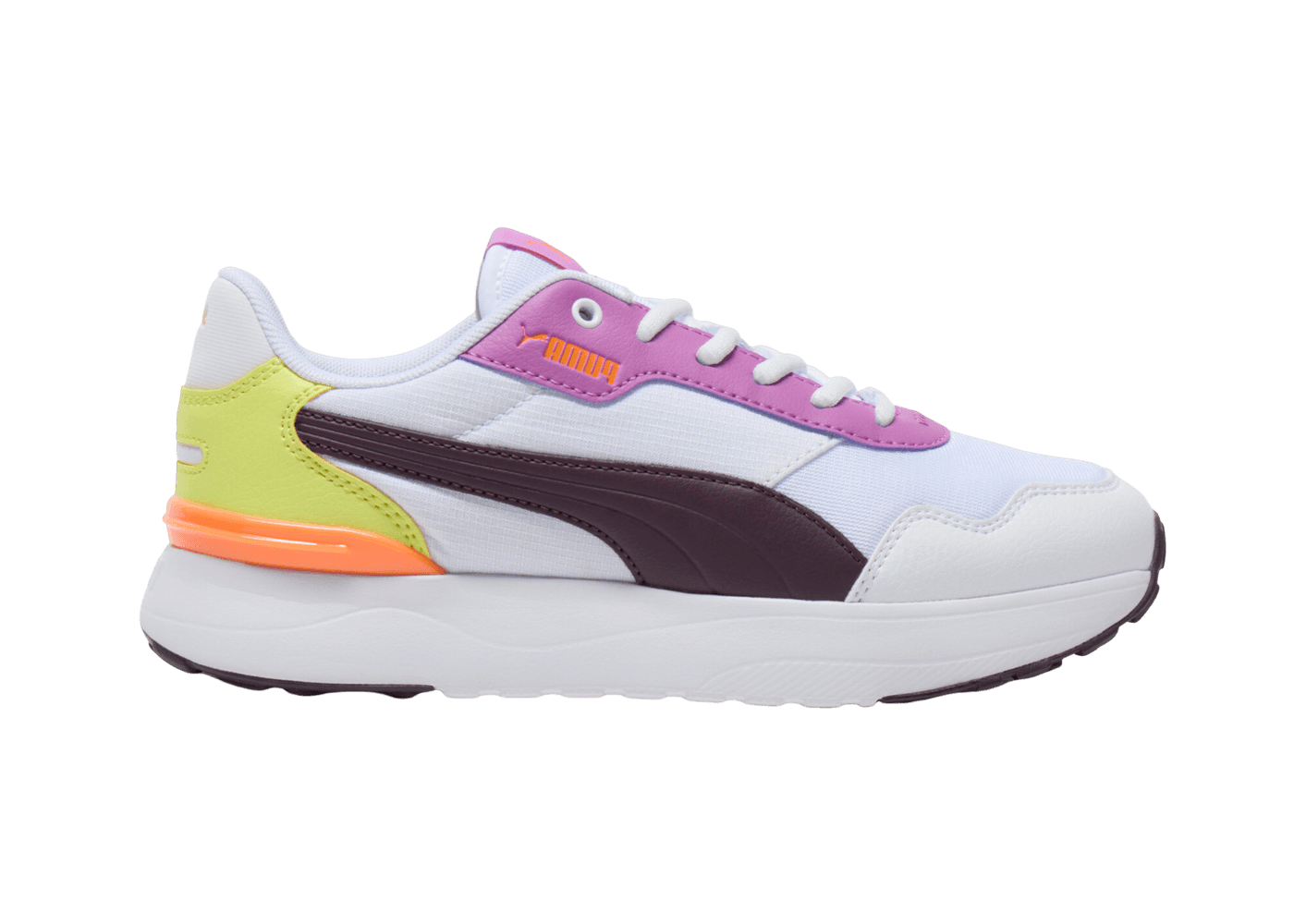 PUMA R78 Voyage Sneakers in White